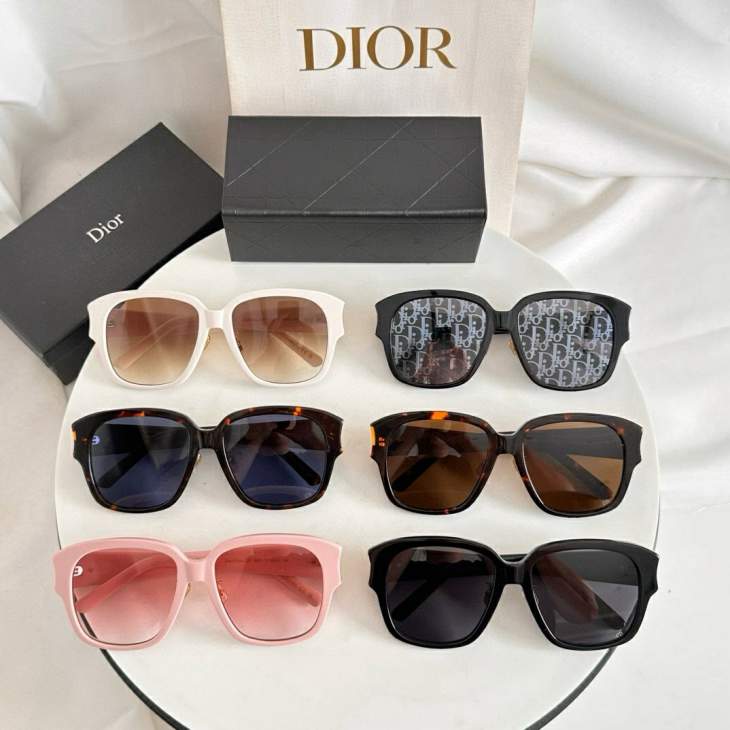 Picture of Dior Sunglasses _SKUfw75842803fw